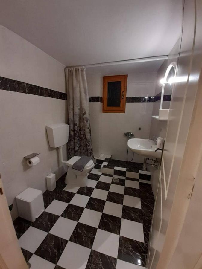 Keramidaki Mini Suites 4 กาลาวริตา ภายนอก รูปภาพ