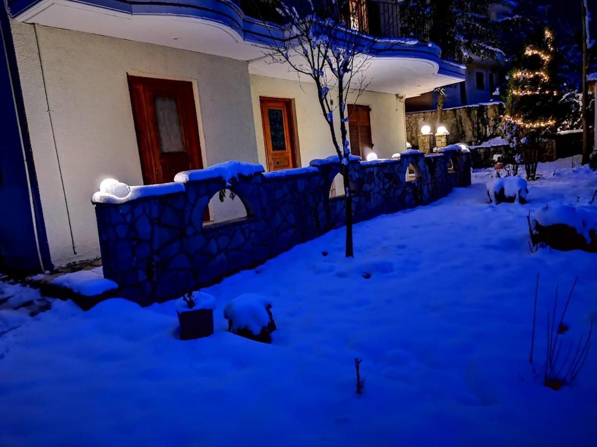 Keramidaki Mini Suites 4 กาลาวริตา ภายนอก รูปภาพ